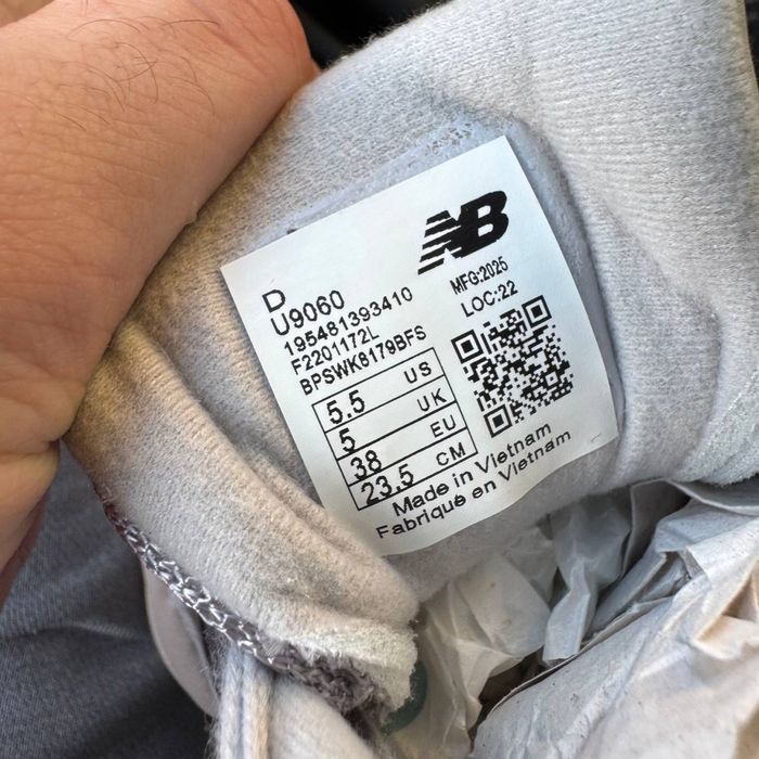 Жіночі бежеві кросівки нюбеланс замша New Balance 9060 beige