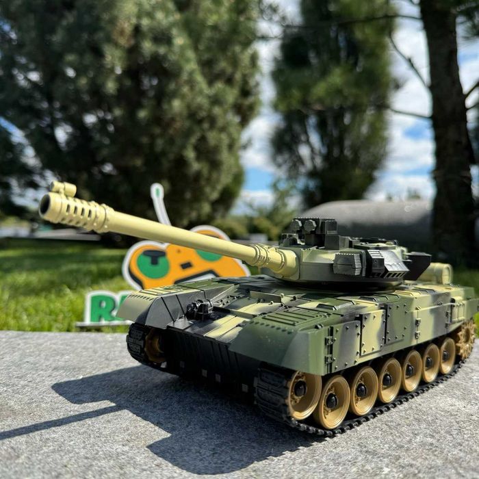Танк на радіоуправлінні Т-84 Бежевий. Машинка на пульті управління