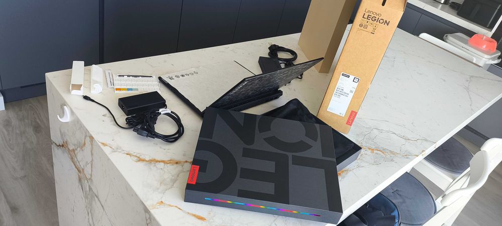 Lenovo Legion 9i - RTX 4090 - 64GB Ram
