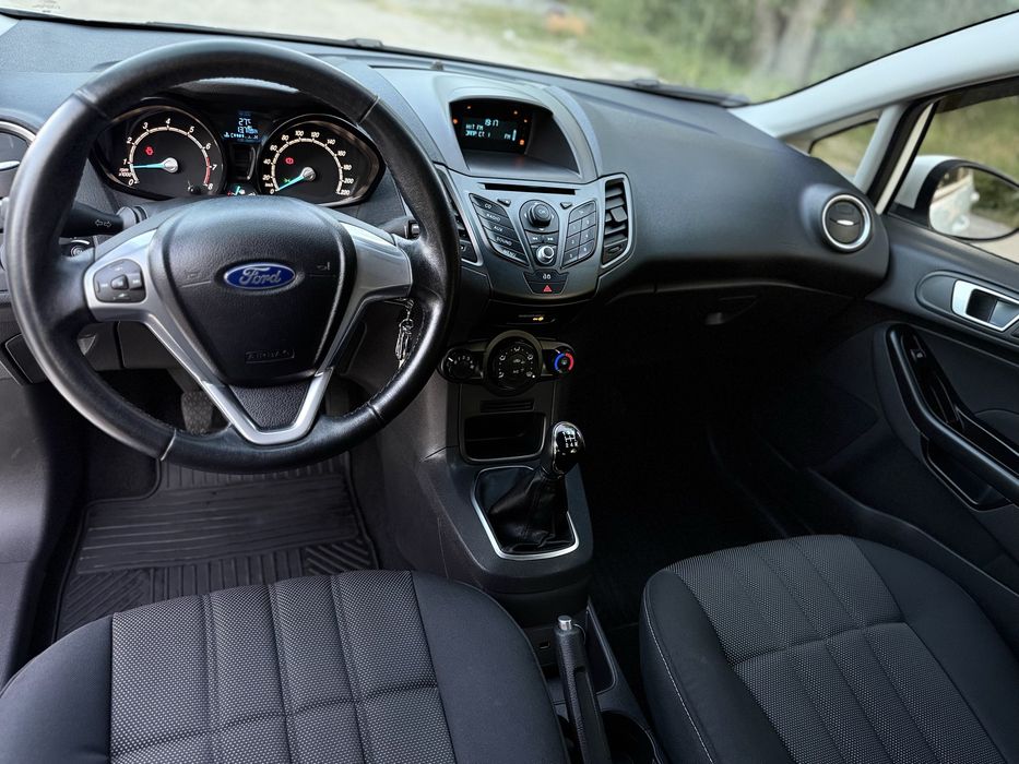 Ford Fiesta 2013 VIN WF0DXXGAKDDJ23607 фото оголошення 12 з 20