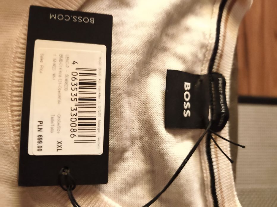 Sprzedam oryginalny sfetr Hugo bossa