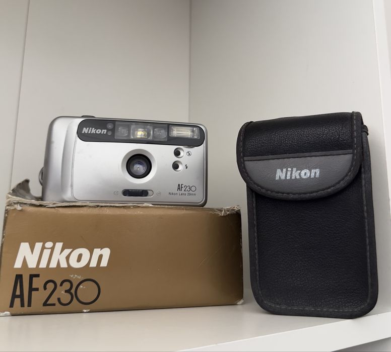 Nikon AF230 – Máquina Fotográfica Analógica 35mm | Caixa e Bolsa Original