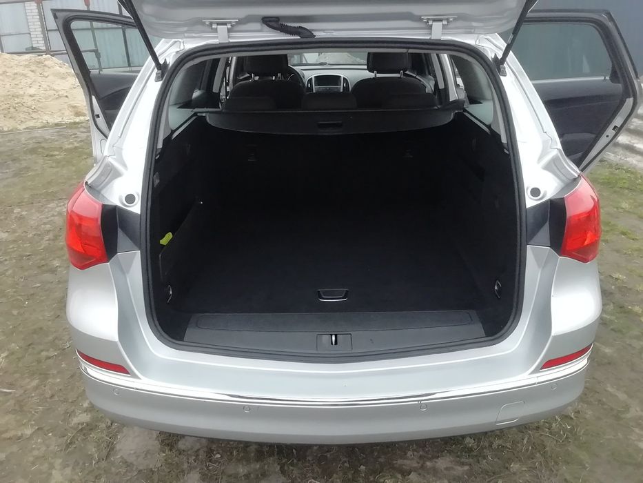 Opel Astra 2012 рік
