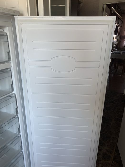 Продам морозильну камеру Атлант