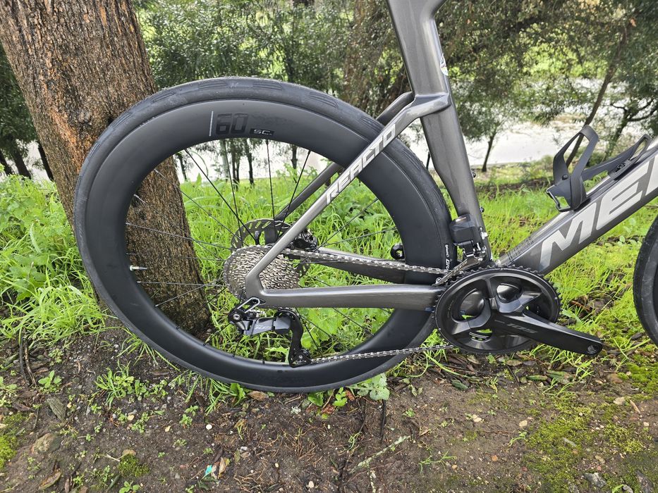 Merida reacto 8000 m com montagem 105 di2