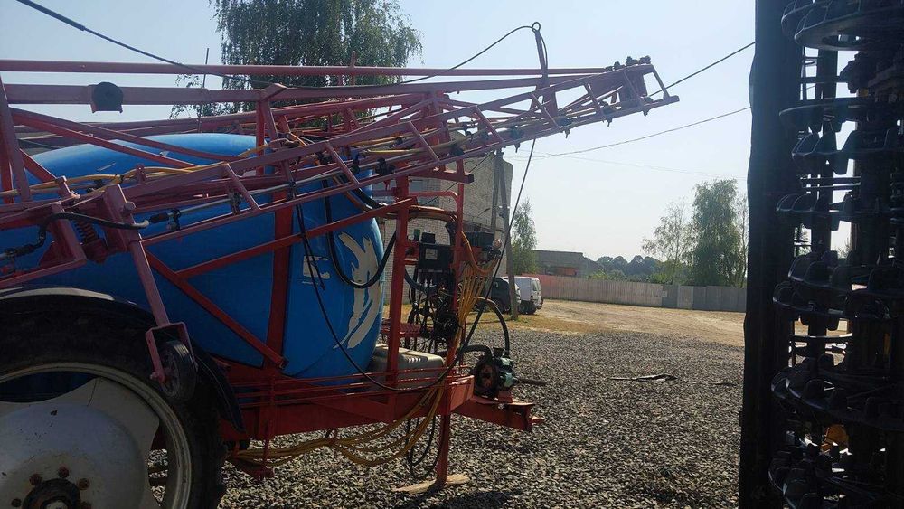 Прицепной опрыскиватель Максус ОП 3000 /24 с компьютером