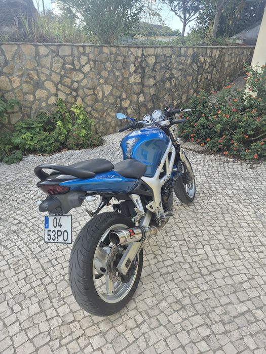 Suzuki SV650 — 2000 — 41.000 km — limitada a 25 kW no livrete