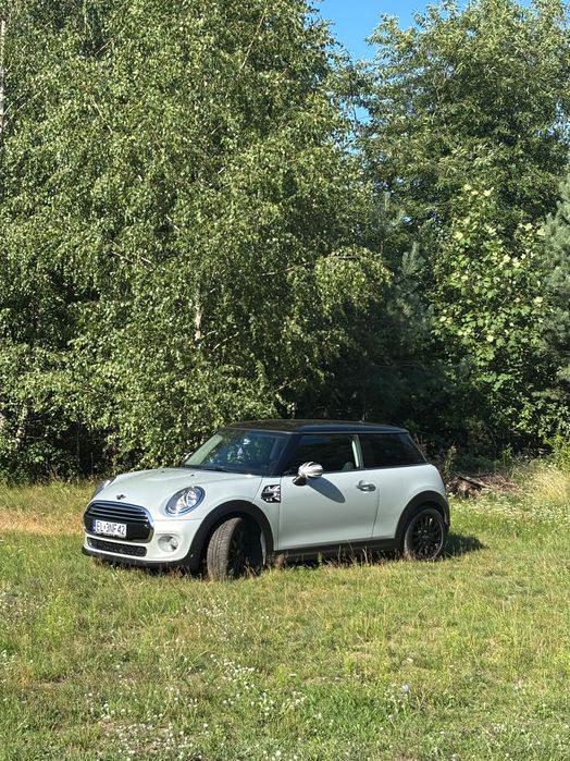Samochód Mini cooper