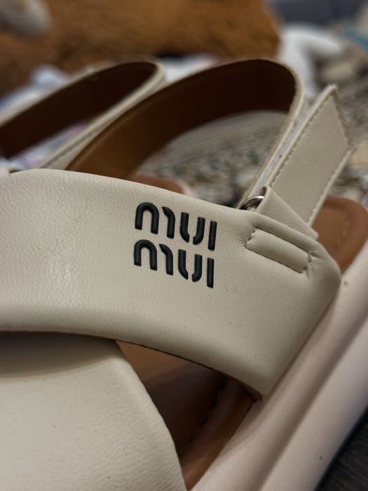 Босоніжки жіночі 36, босоніжки miu miu