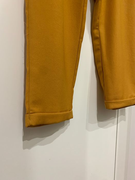 Calças finas amarelas64730302708227121