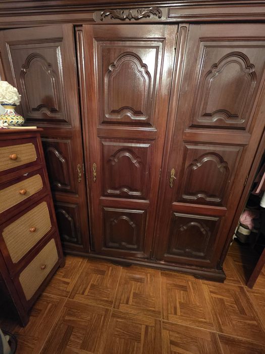 Armário com 3 portas