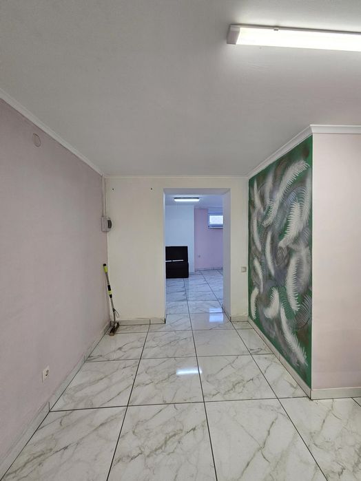 Продаж приміщення у прохідному місці. Сихів.