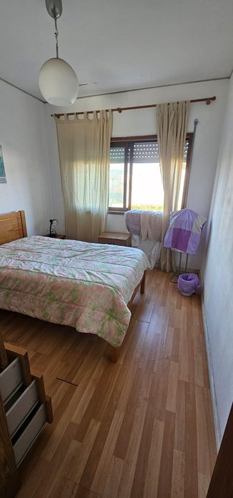 Quarto mobiliado para casal