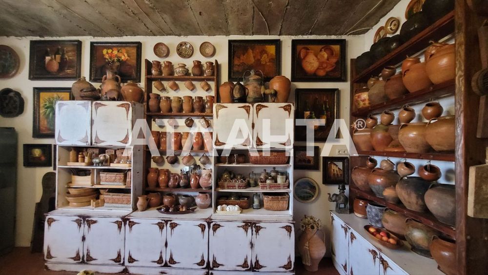 Будинок в Остриці