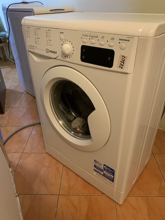 Пральна машина INDESIT iwse61253
