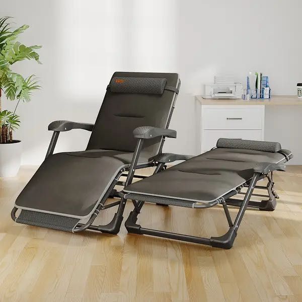 Розкладне крісло шезлонг садовий із подушкою WCG FCB-S06PС