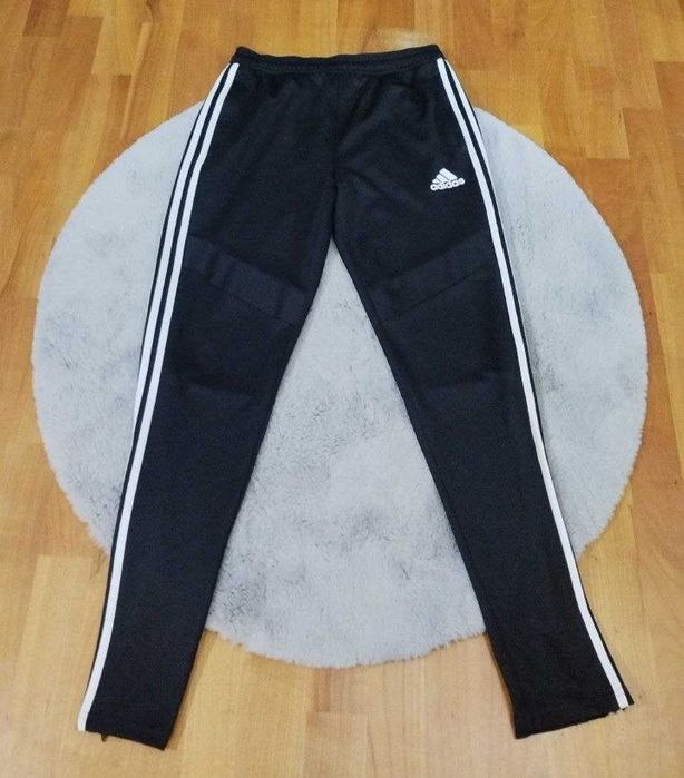 Оригінальні спортивні штани Adidas та Umbro на лампасах. S-M р