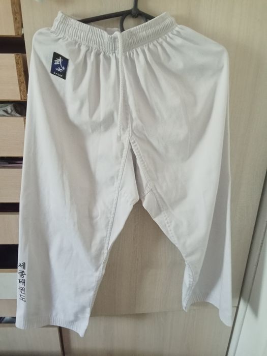 Форма для боротьби, кіокушенкай, дзюдо, теквандо