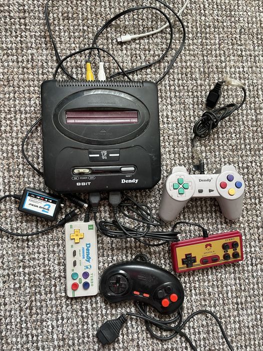 Старі приставки dendy ,комбат