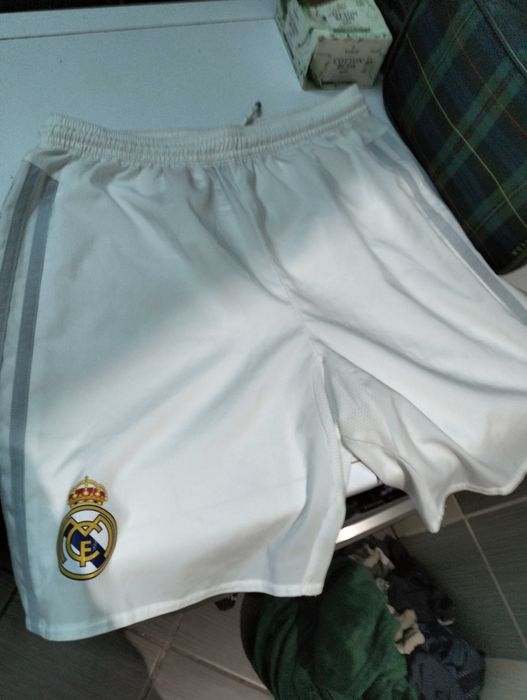 Spodenki białe Adidas Real Madryt 2015 rok