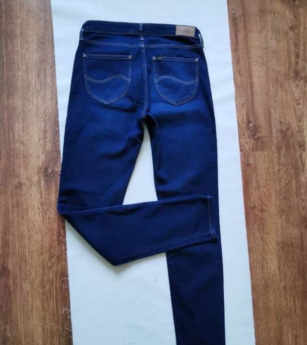 Jeansy Lee r 28 /33
