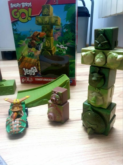 Angry Birds Tower Knockdown JENGA