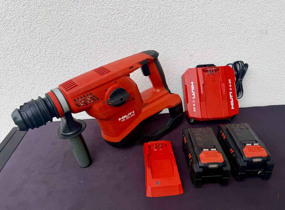 Akumulatorowa młotowiertarka HILTI TE30-22 NURON BDB Stan Mega Zestaw 2 x aku 8.0 Ah