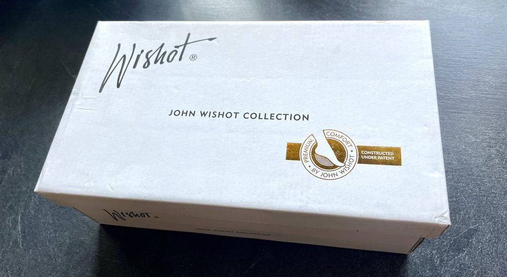 Sprzedam nowe beżowe damskie buty 41 John Wishot