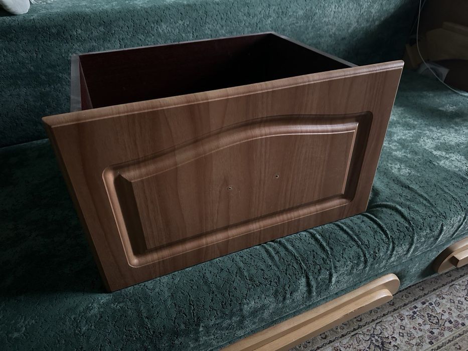 Пропонуються фасади і коррбки (від шуфляд)