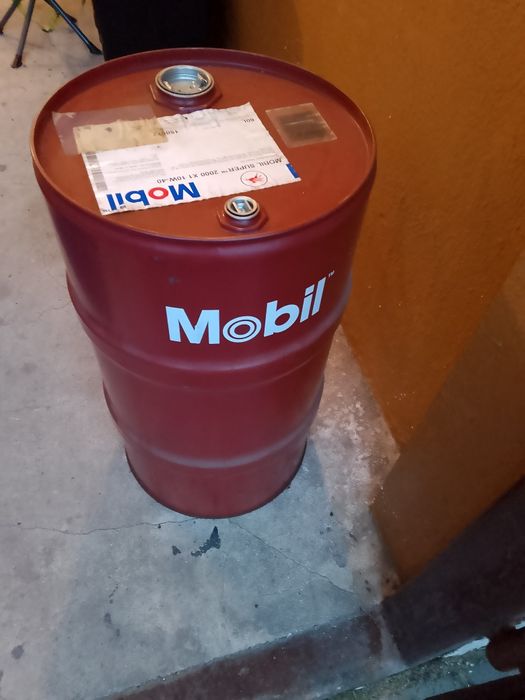 Beczka 60 litrów Mobil