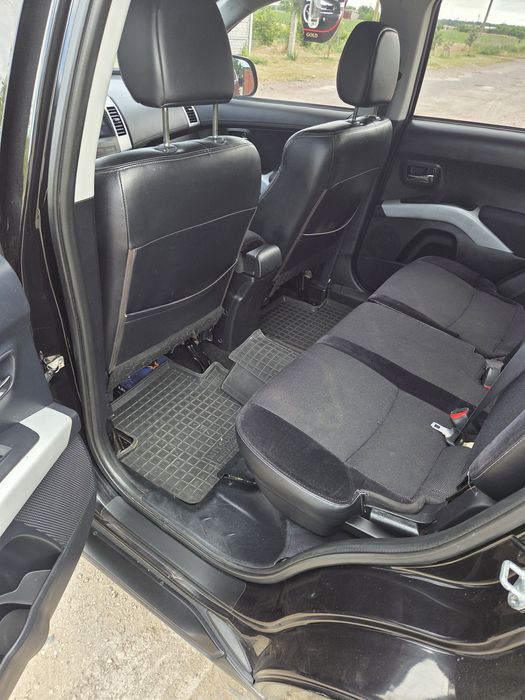 Продаж авто Пежо 4007