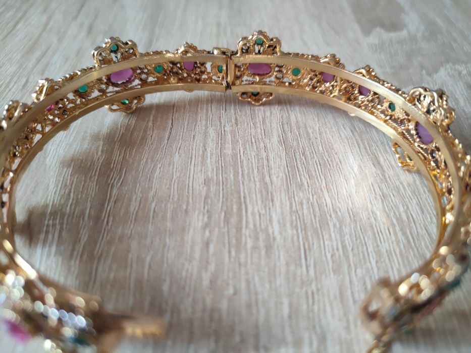 Браслет красивый, серьги