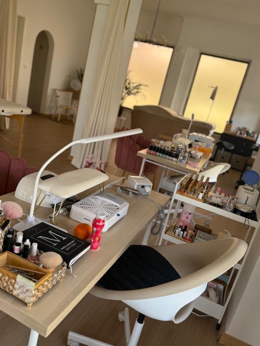 Mesa de manicure para alugar