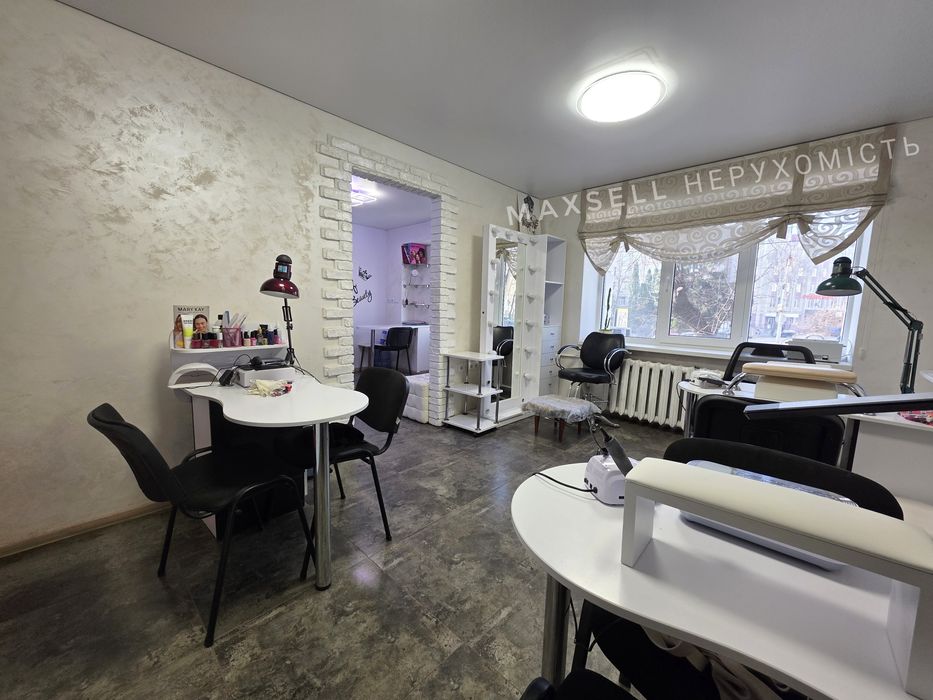 Продам комерційне приміщення в центрі міста