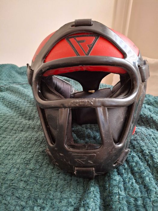 Kask bokserski z kratką