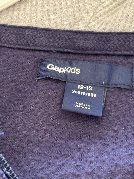 Casco azul com capuz GAP