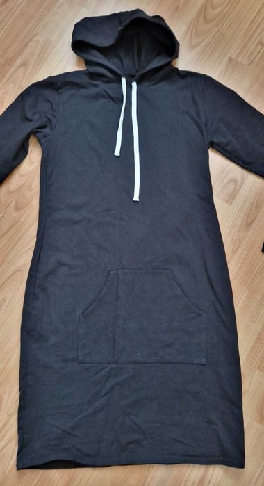 Czarna długa bluza, sukienka z kapturem Pakuten S