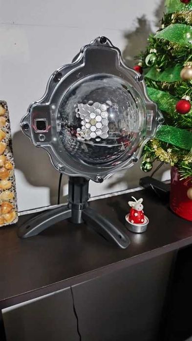 Projetor Luminoso exterior e interior com Efeito Neve Branco
