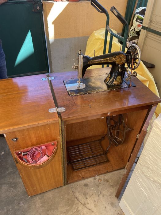 Maquina de costura vintage