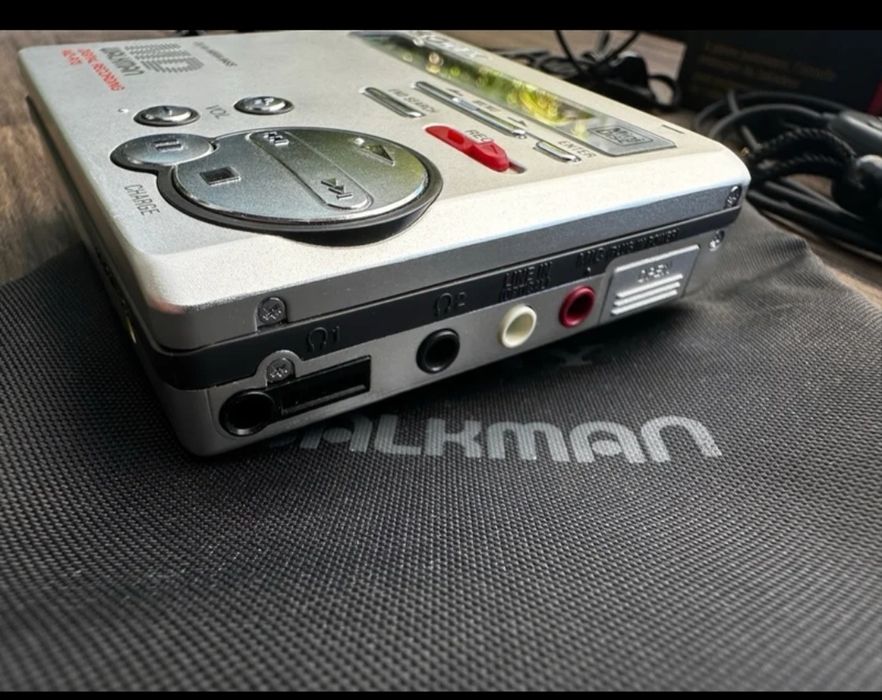 Gravador portátil Sony MZ-R70 MiniDisc.