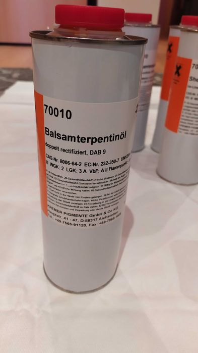 Solventes e vernizes da KREMER PIGMENTE