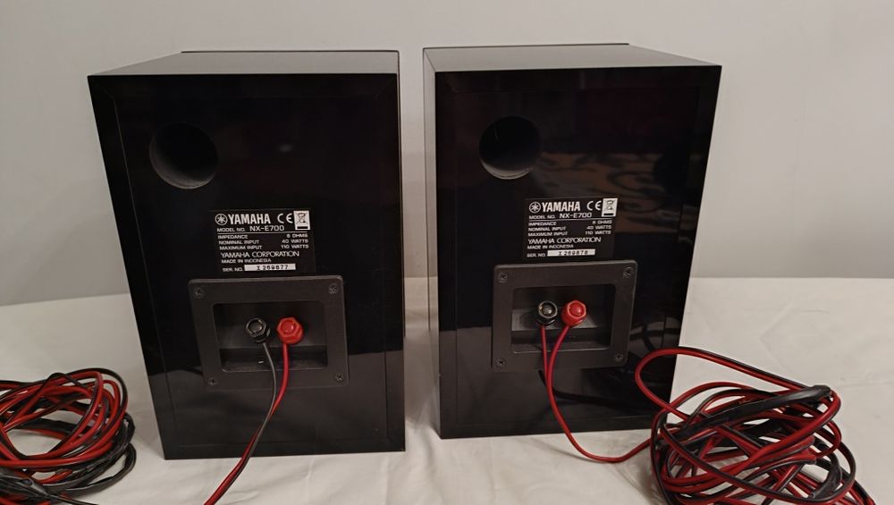 Colunas de som Yamaha