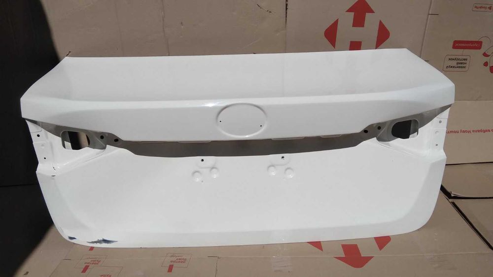 Кришка багажника Toyota Corolla  E210 від 2019.-рр 200 $ +380509478231