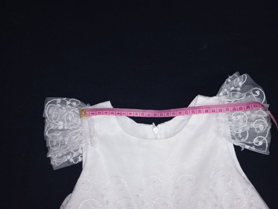 Святкова сукня на дівчинку 5-6років