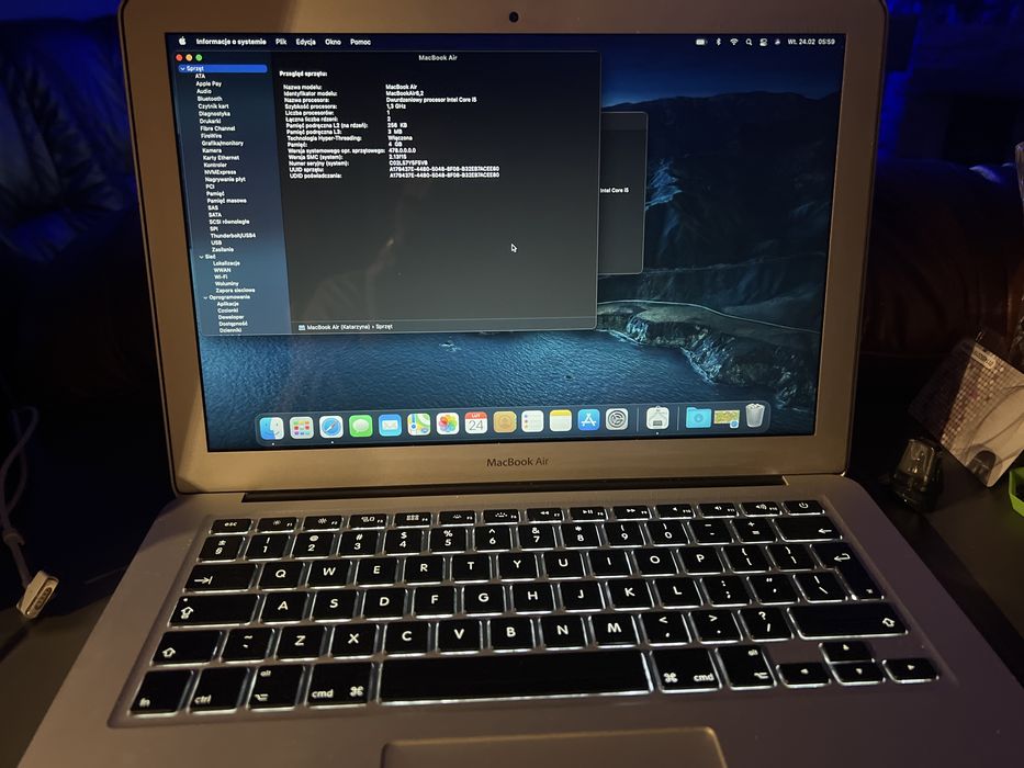 MacBook Air 6,2  13”