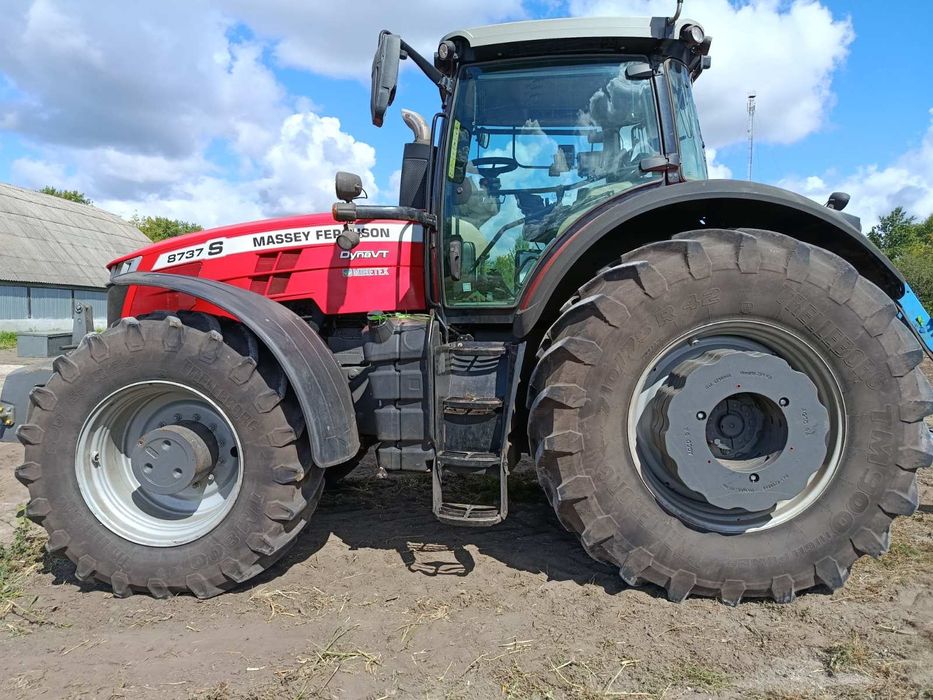 Трактор Massey Ferguson 8737 S