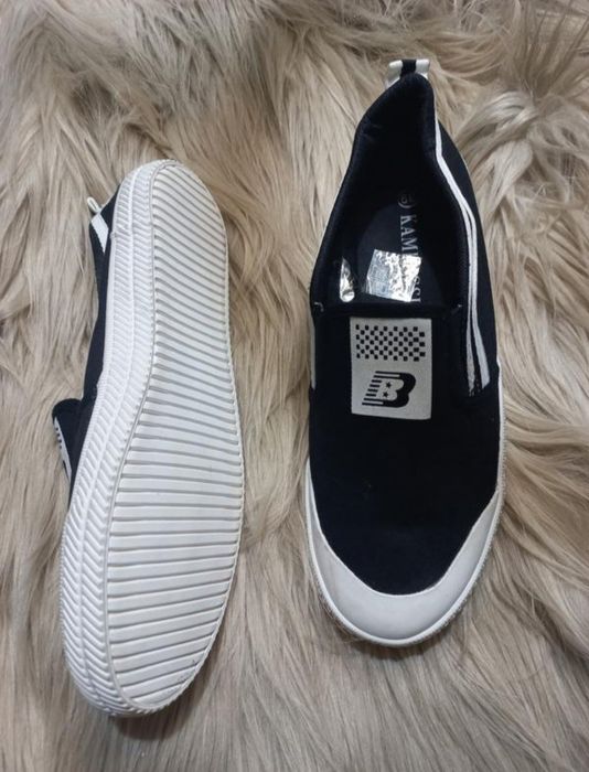 Нові кеди, мокасини