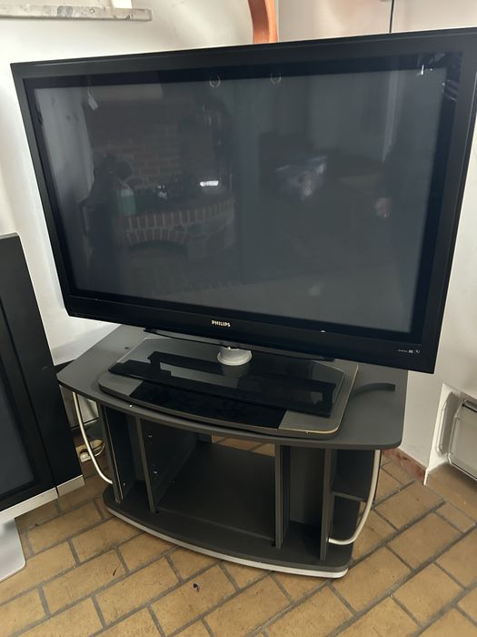 Philips duzy telwwizor ze stolikiem uzywany