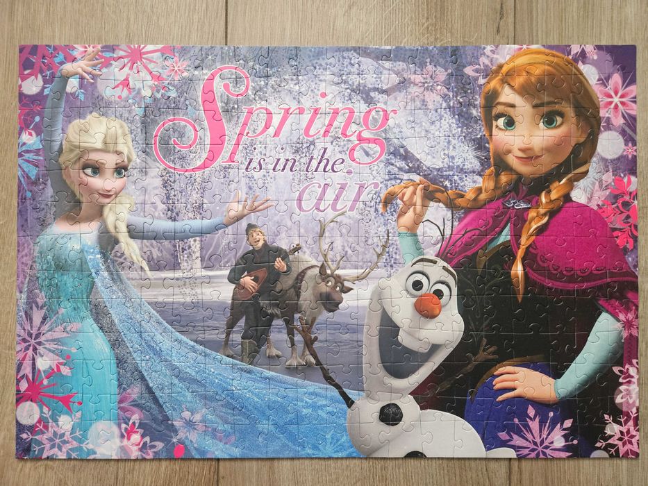 Пазл Frozen Trefl  (13195)  260 эл. 60х40 см, Холодное сердце.