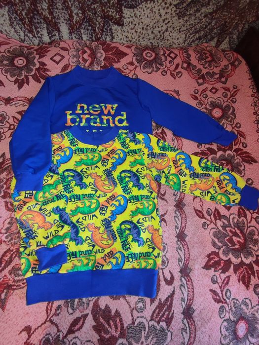 Продам два джемпера на хлопчика